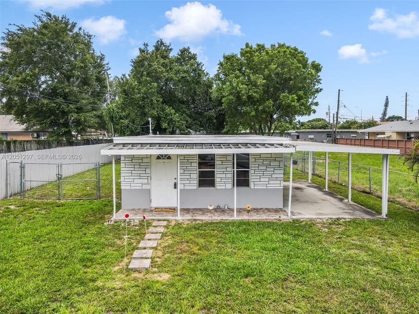 523 N 60th Way, Hollywood FL 33024