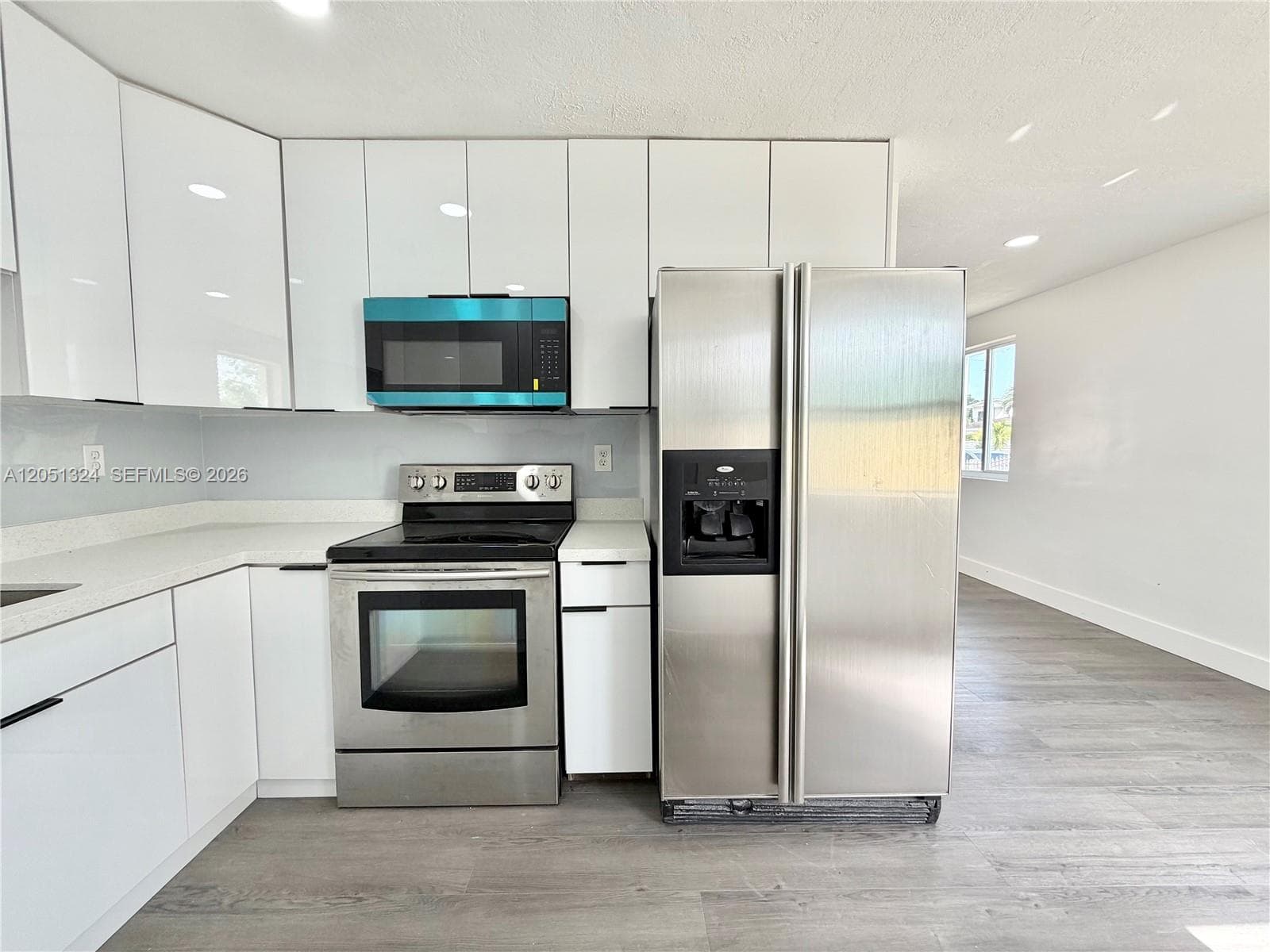 685 SE Park Dr, Hialeah FL 33010 - Hialeah, FL - Photo 1