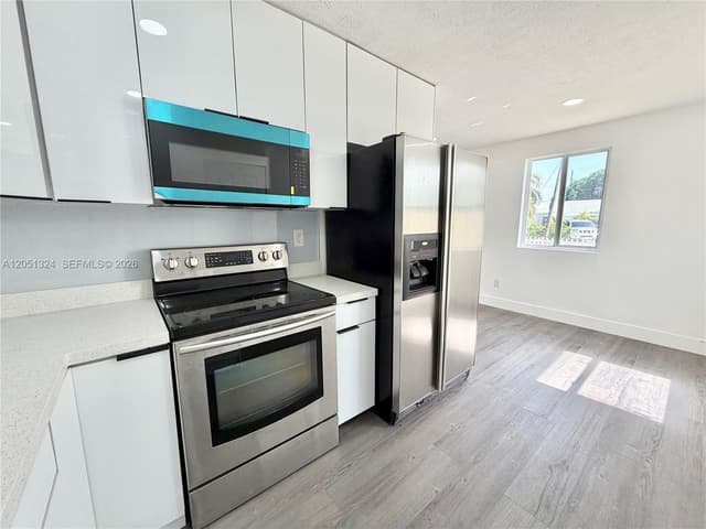 685 SE Park Dr, Hialeah FL 33010 - Hialeah, FL - Photo 5