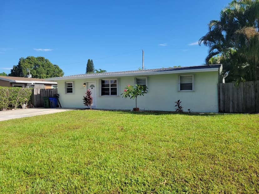 6151 SW 2nd Street, Margate FL 33068