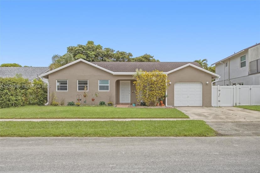 8410 SW 20th St, North Lauderdale FL 33068
