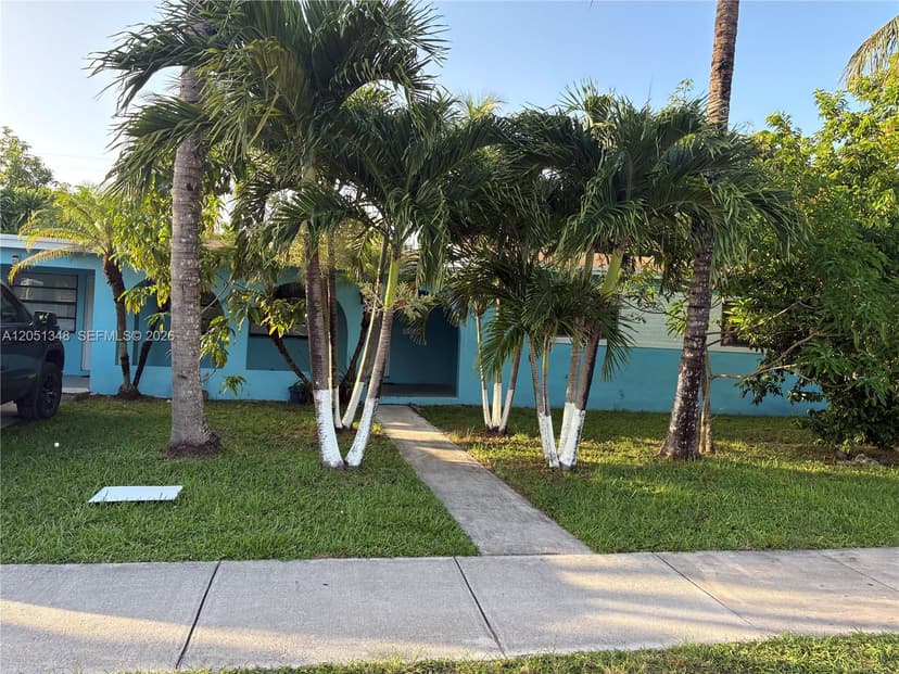1011 NW 183rd Dr, Miami Gardens FL 33169