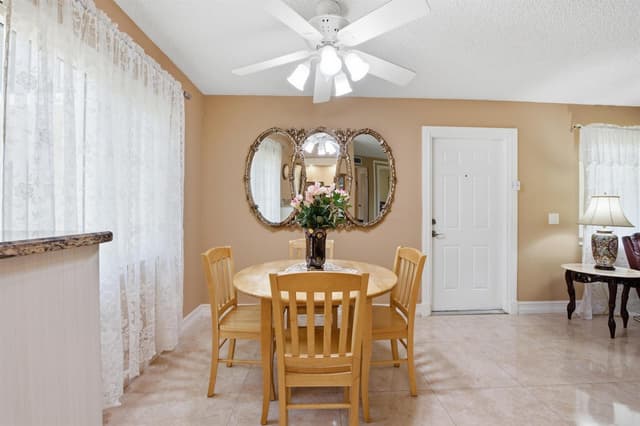 54 Capri B, Delray Beach FL 33484 - Delray Beach, FL - Photo 6