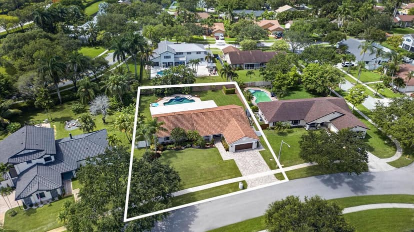 20250 NW 5th Street, Pembroke Pines FL 33029