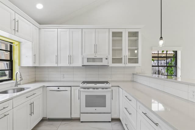 2656 Riverside Drive # 2656, Coral Springs FL 33065 - Coral Springs, FL - Photo 2