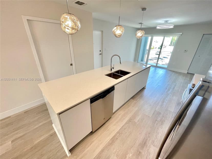 2535 NE 193rd St # 3212, Miami FL 33180