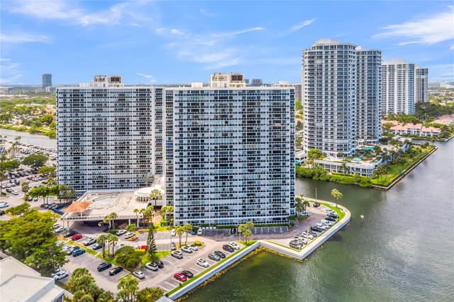 20515 E Country Club Dr # 248, Aventura FL 33180 - Aventura, FL - Photo 3