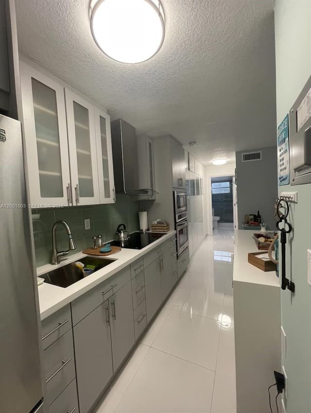 335 Collins Ave # 203, Miami Beach FL 33139 - Miami Beach, FL - Photo 7