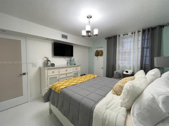335 Collins Ave # 203, Miami Beach FL 33139 - Miami Beach, FL - Photo 5