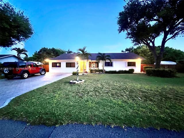 16330 SW 282nd St, Homestead FL 33033 - Homestead, FL - Photo 2