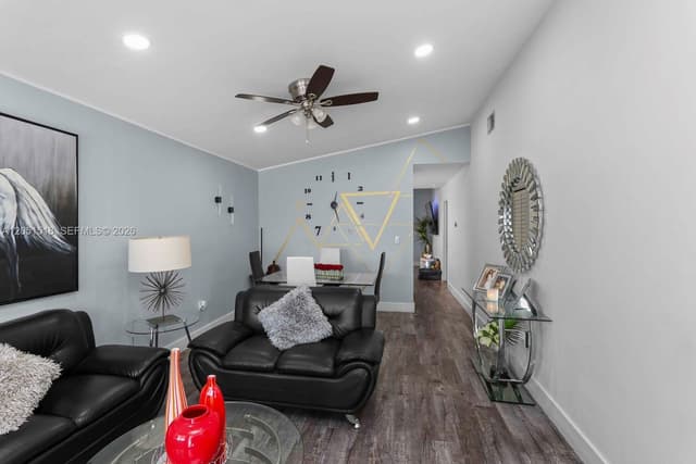 2884 W 75th St, Hialeah FL 33018 - Hialeah, FL - Photo 5