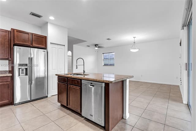 28381 SW 128th Pl, Homestead FL 33033 - Homestead, FL - Photo 5