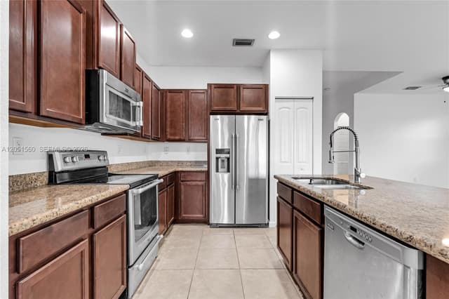28381 SW 128th Pl, Homestead FL 33033 - Homestead, FL - Photo 4