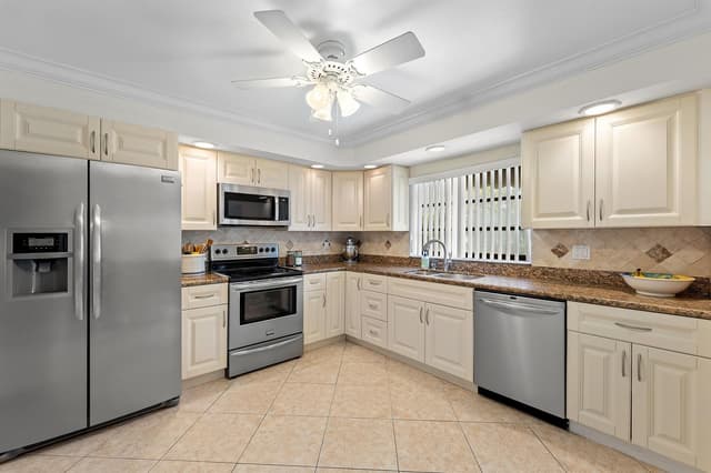 4863 Hawkwood Road # B, Boynton Beach FL 33436 - Boynton Beach, FL - Photo 6