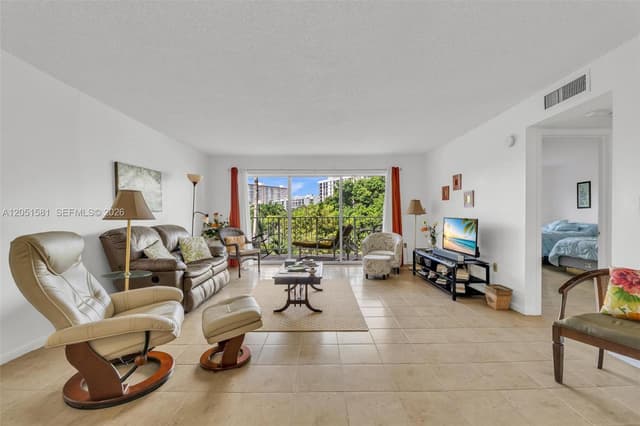 200 178th Dr # 409, Sunny Isles Beach FL 33160 - Sunny Isles Beach, FL - Photo 7