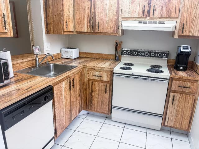 7561 NW 1st Street # 207, Margate FL 33063 - Margate, FL - Photo 2