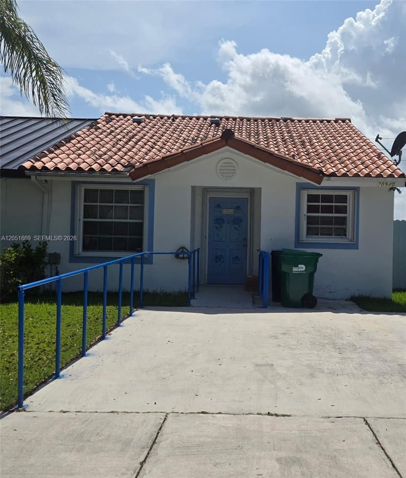 20940 SW 121st Ave, Miami FL 33177