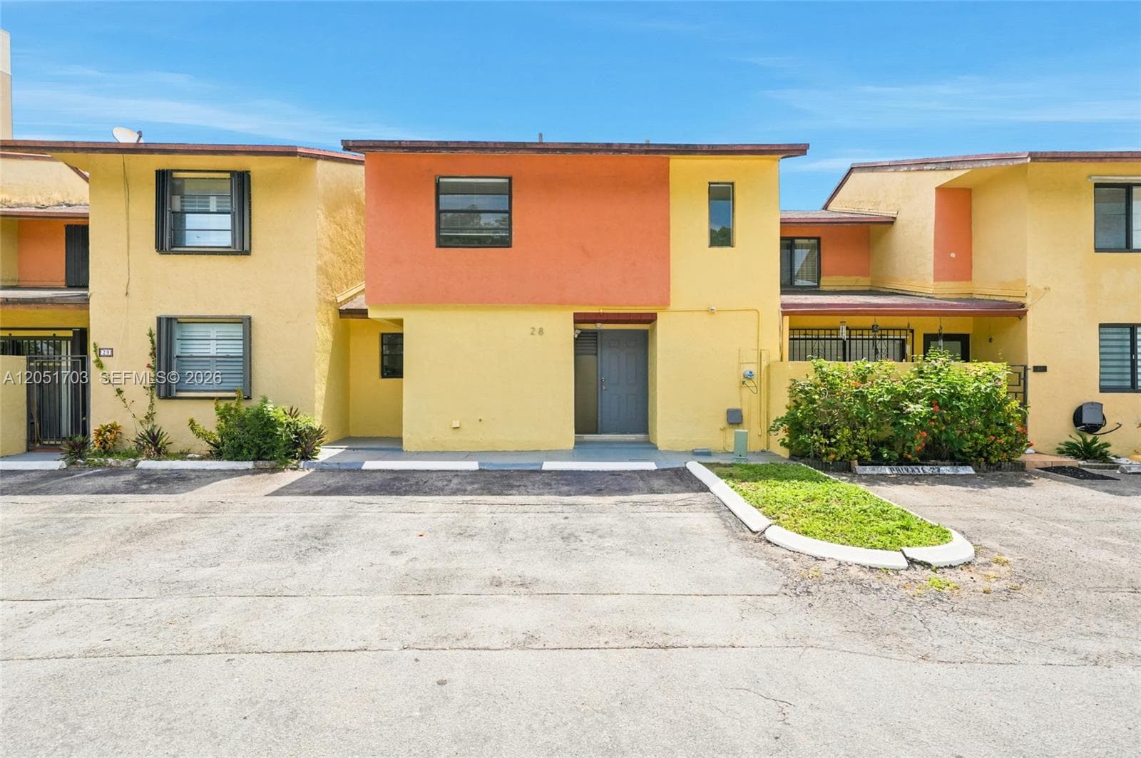 9674 Fontainebleau Blvd # 28, Miami FL 33172