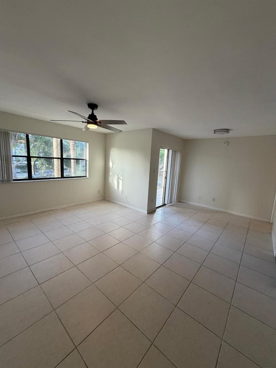 540 S Park Road # 9, Hollywood FL 33021