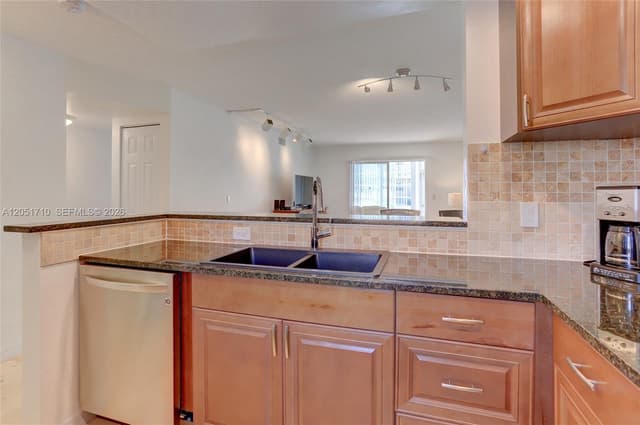 2212 NE 1st Way # 101, Boynton Beach FL 33435 - Boynton Beach, FL - Photo 6