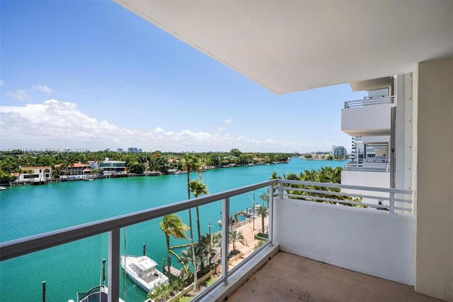 5600 Collins Ave # 7J, Miami Beach FL 33140 - Miami Beach, FL - Photo 2