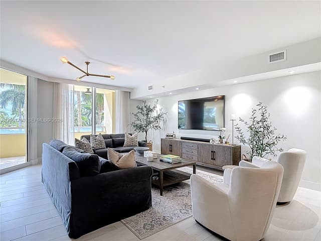 445 Grand Bay Dr # 418, Key Biscayne FL 33149 - Key Biscayne, FL - Photo 2
