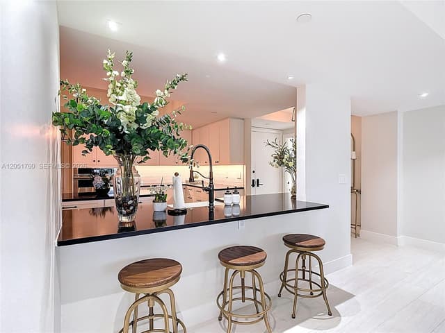 445 Grand Bay Dr # 418, Key Biscayne FL 33149 - Key Biscayne, FL - Photo 6