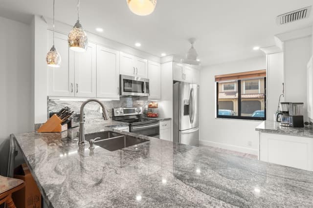 22075 Las Brisas Circle # 306, Boca Raton FL 33433 - Boca Raton, FL - Photo 3