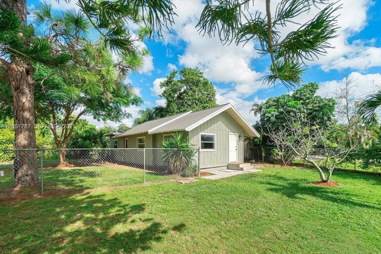 4279 Narcissus Ave, Lake Worth FL 33461 - Lake Worth, FL - Photo 1