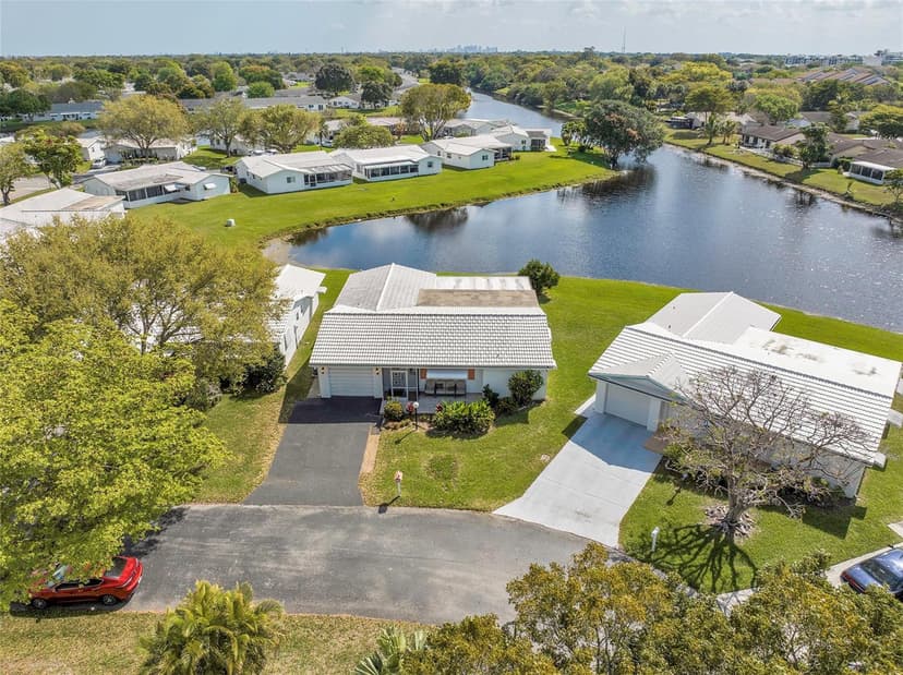 1010 NW 89th Way, Plantation FL 33322