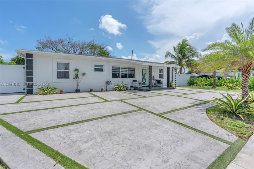 2830 NW 156th St, Miami Gardens FL 33054