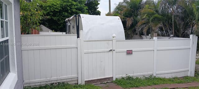 4331 SW 23rd Ct, Fort Lauderdale FL 33317 - Fort Lauderdale, FL - Photo 3