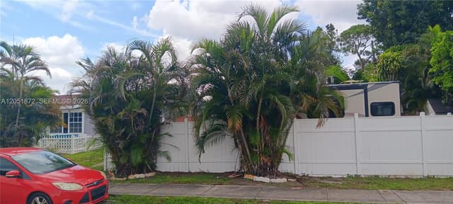 4331 SW 23rd Ct, Fort Lauderdale FL 33317 - Fort Lauderdale, FL - Photo 4