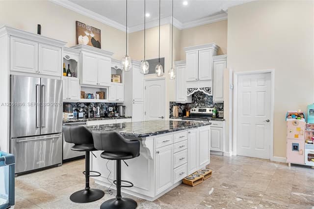2707 S Parkview Dr, Hallandale Beach FL 33009 - Hallandale Beach, FL - Photo 4