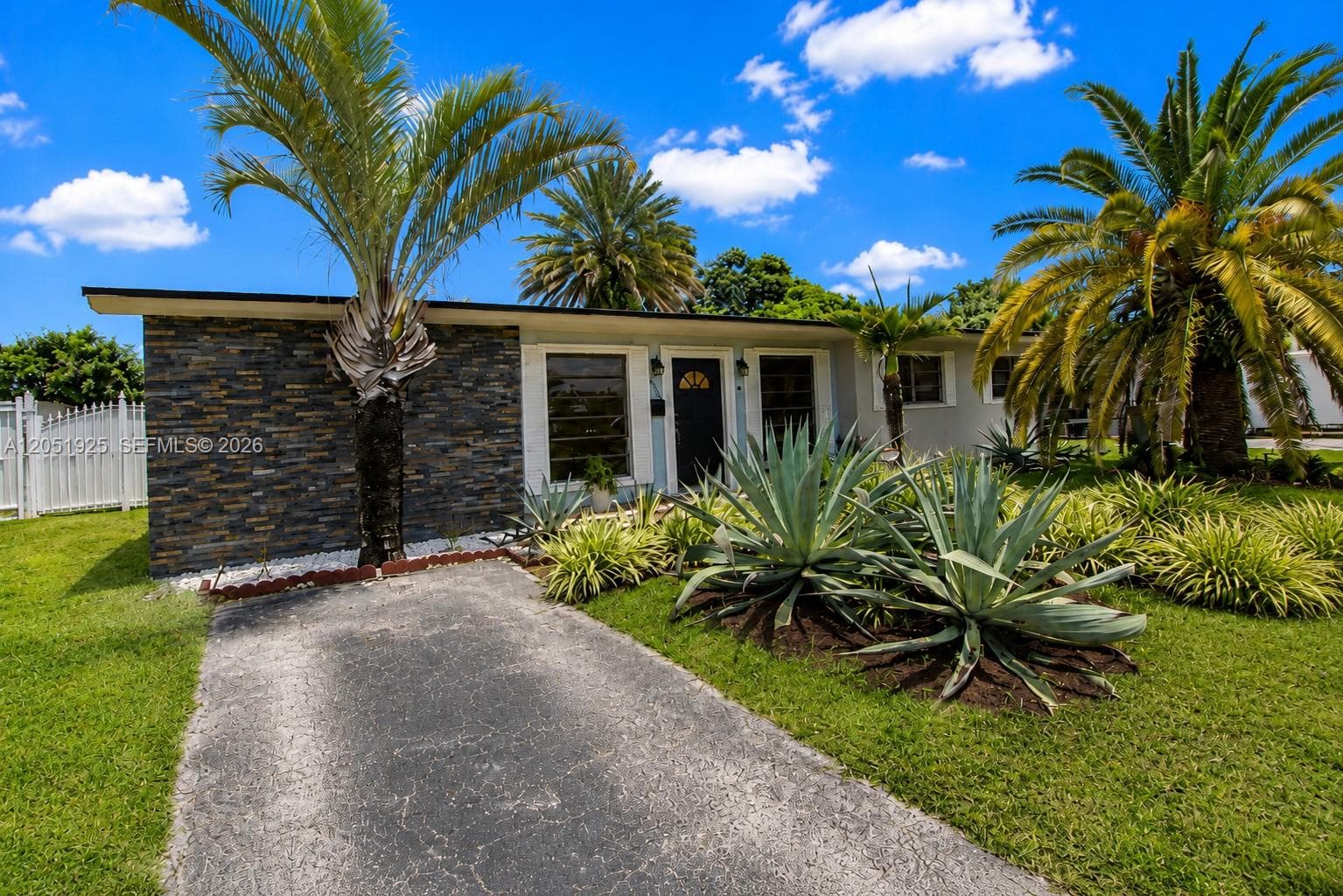 5865 W 13 Avenue, Hialeah FL 33012 - Hialeah, FL - Photo 1