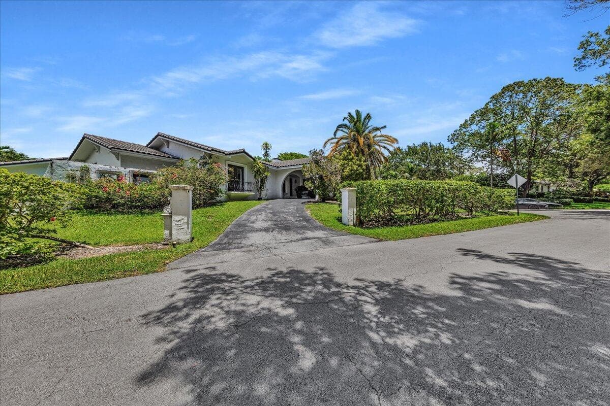 5901 SW 136th Street, Pinecrest FL 33156 - Pinecrest, FL - Photo 1