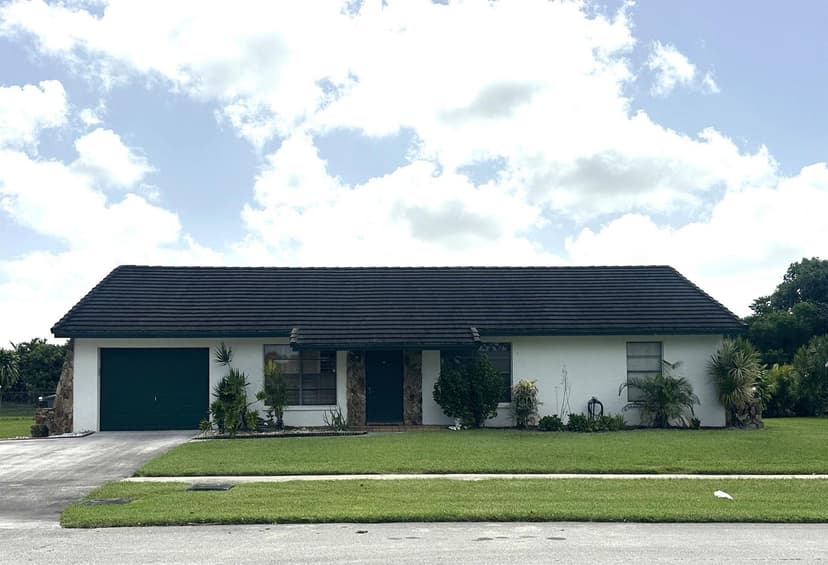 8213 Rose Marie Avenue W, Boynton Beach FL 33472