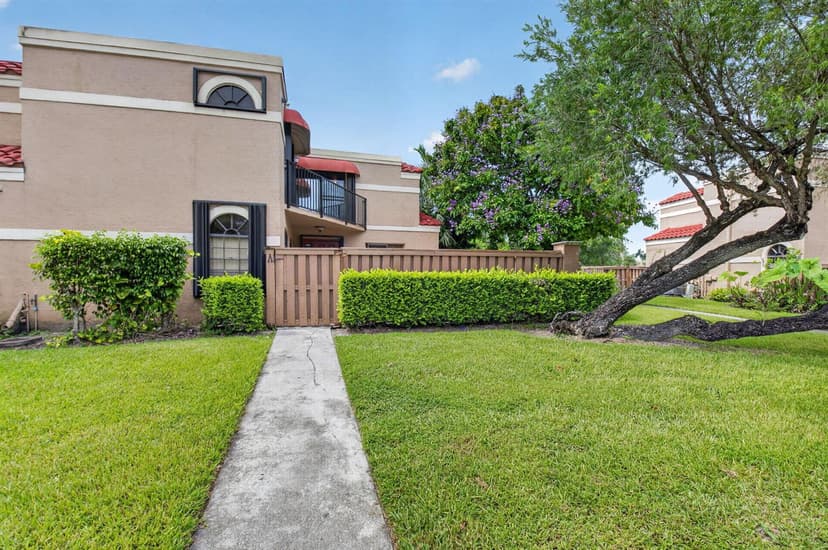 8230 Severn Drive # A, Boca Raton FL 33433