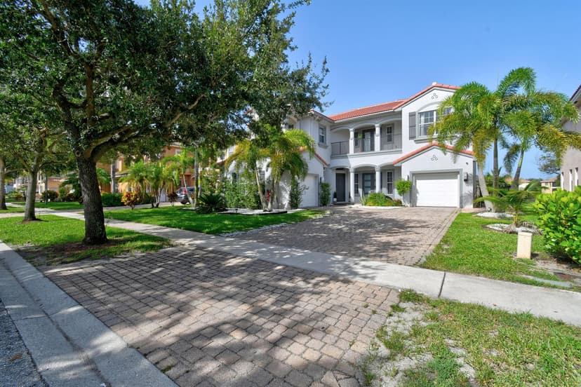 700 Cresta Circle, West Palm Beach FL 33413