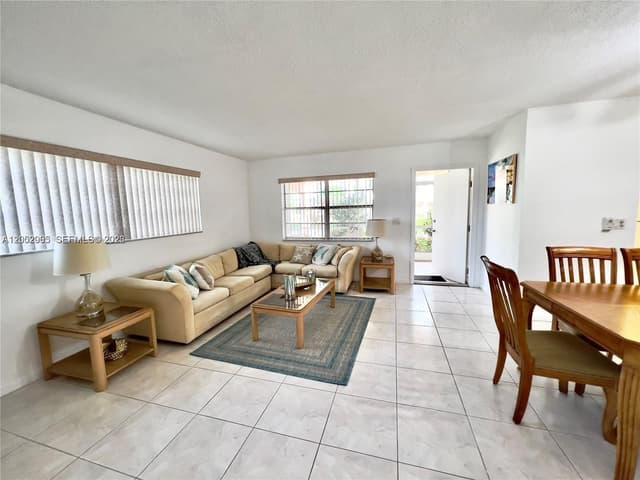 501 Blue Heron Dr # A, Hallandale Beach FL 33009 - Hallandale Beach, FL - Photo 5