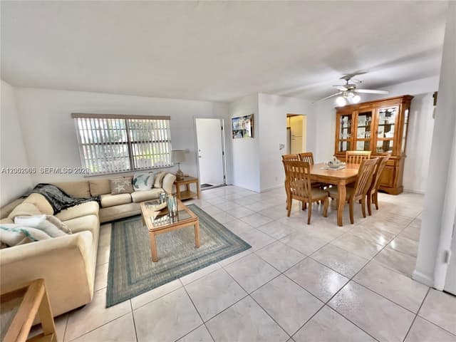 501 Blue Heron Dr # A, Hallandale Beach FL 33009 - Hallandale Beach, FL - Photo 4