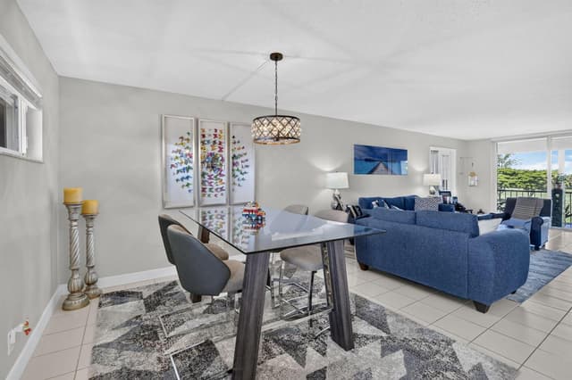9923 S Hollybrook Lake Drive # 305, Pembroke Pines FL 33025 - Pembroke Pines, FL - Photo 6