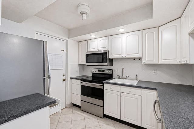 2322 S Cypress Bend Drive # 311, Pompano Beach FL 33069 - Pompano Beach, FL - Photo 7