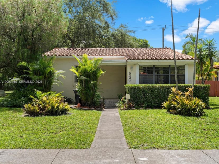640 Cardinal St, Miami Springs FL 33166