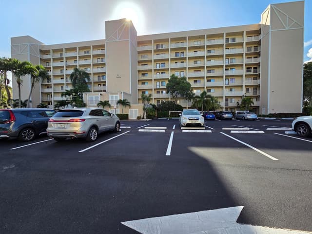 14426 Amberly Lane # 203, Delray Beach FL 33446 - Delray Beach, FL - Photo 2