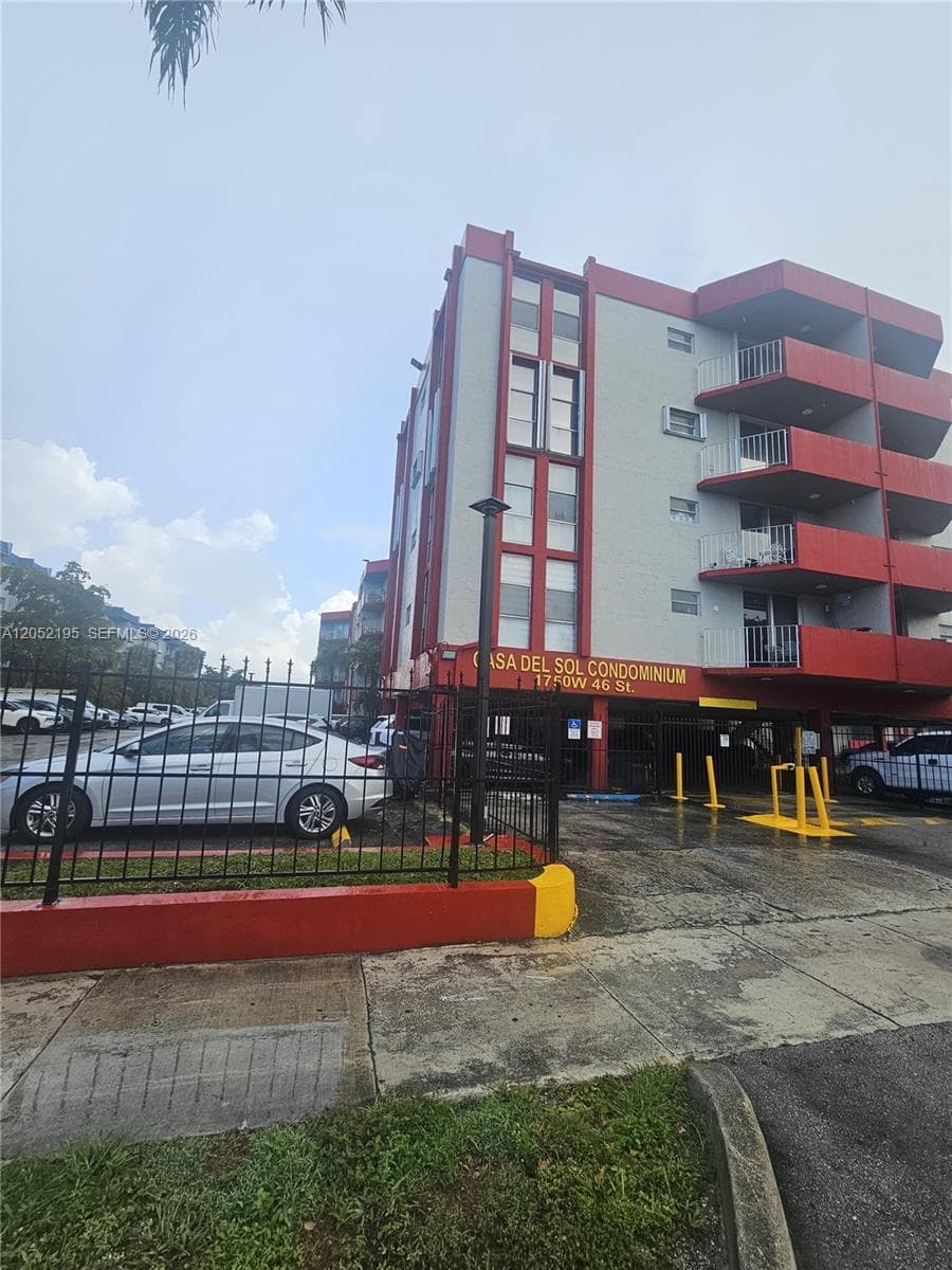 1750 W 46th St # 518, Hialeah FL 33012 - Hialeah, FL - Photo 1