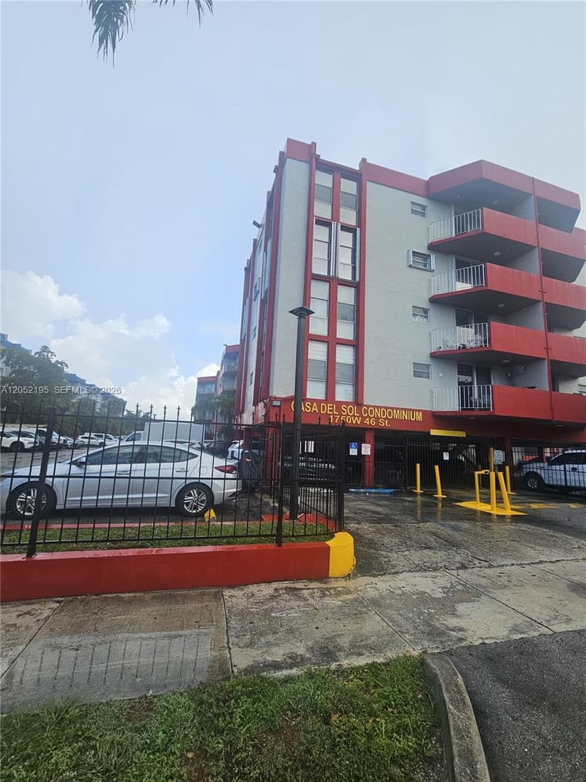 1750 W 46th St # 518, Hialeah FL 33012