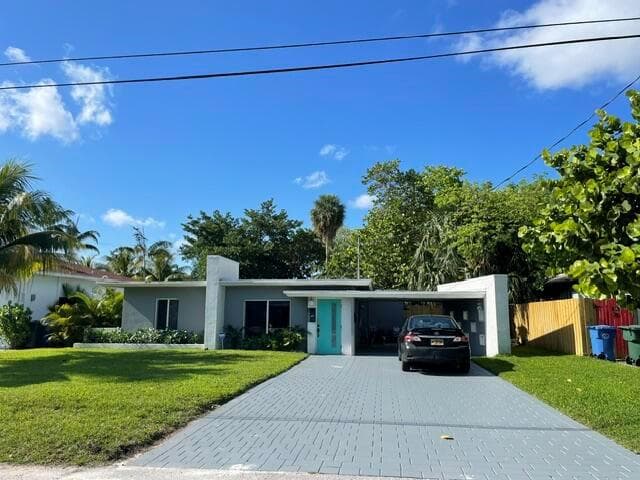 1560 NE 32nd Street, Oakland Park FL 33334