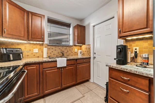 1400 Tallwood Ave # 107, Hollywood FL 33021 - Hollywood, FL - Photo 7