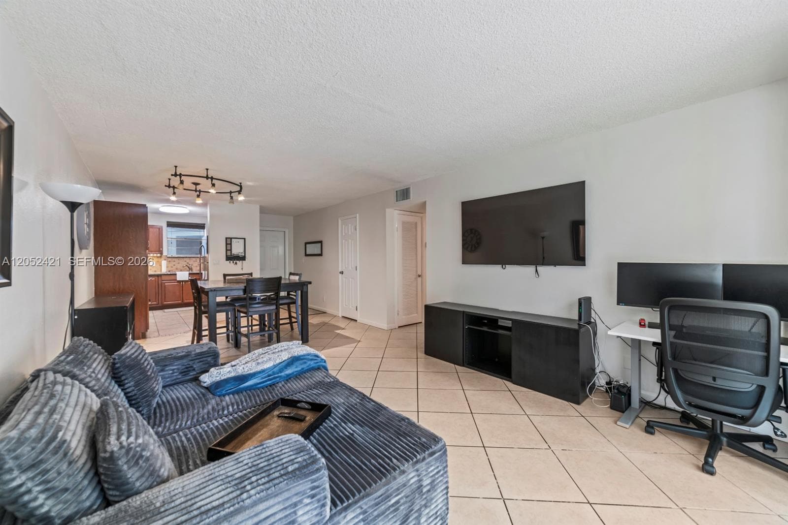 1400 Tallwood Ave # 107, Hollywood FL 33021 - Hollywood, FL - Photo 1